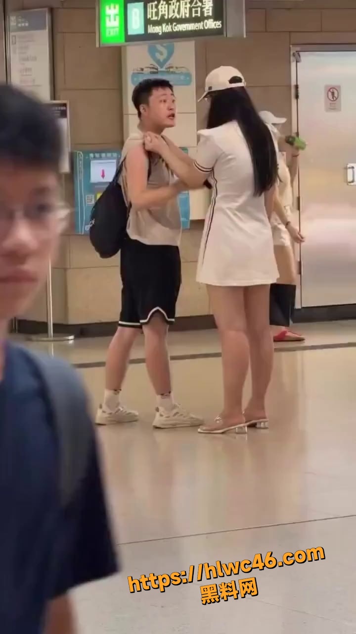 香港地铁追债现场视频