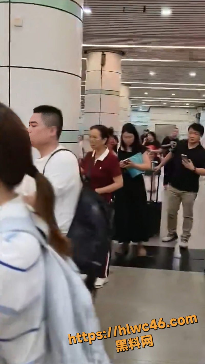广州东站小仙女大闹4