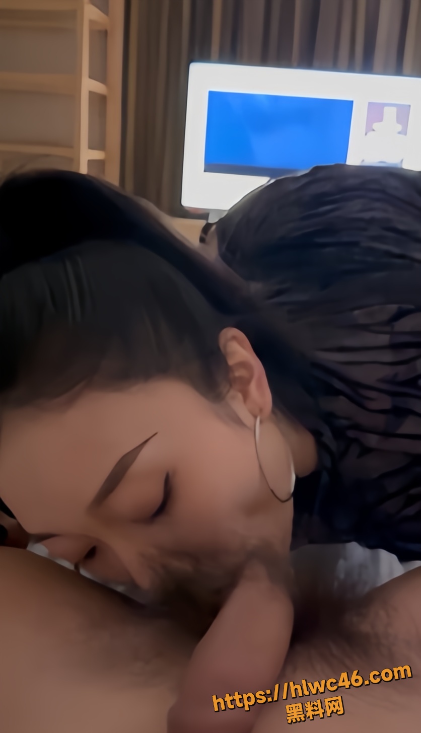 美乳翘臀4