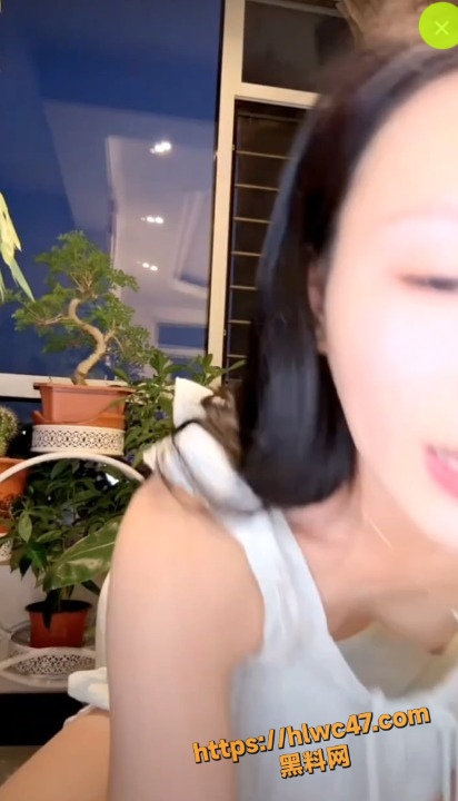 美女主播直播漏点