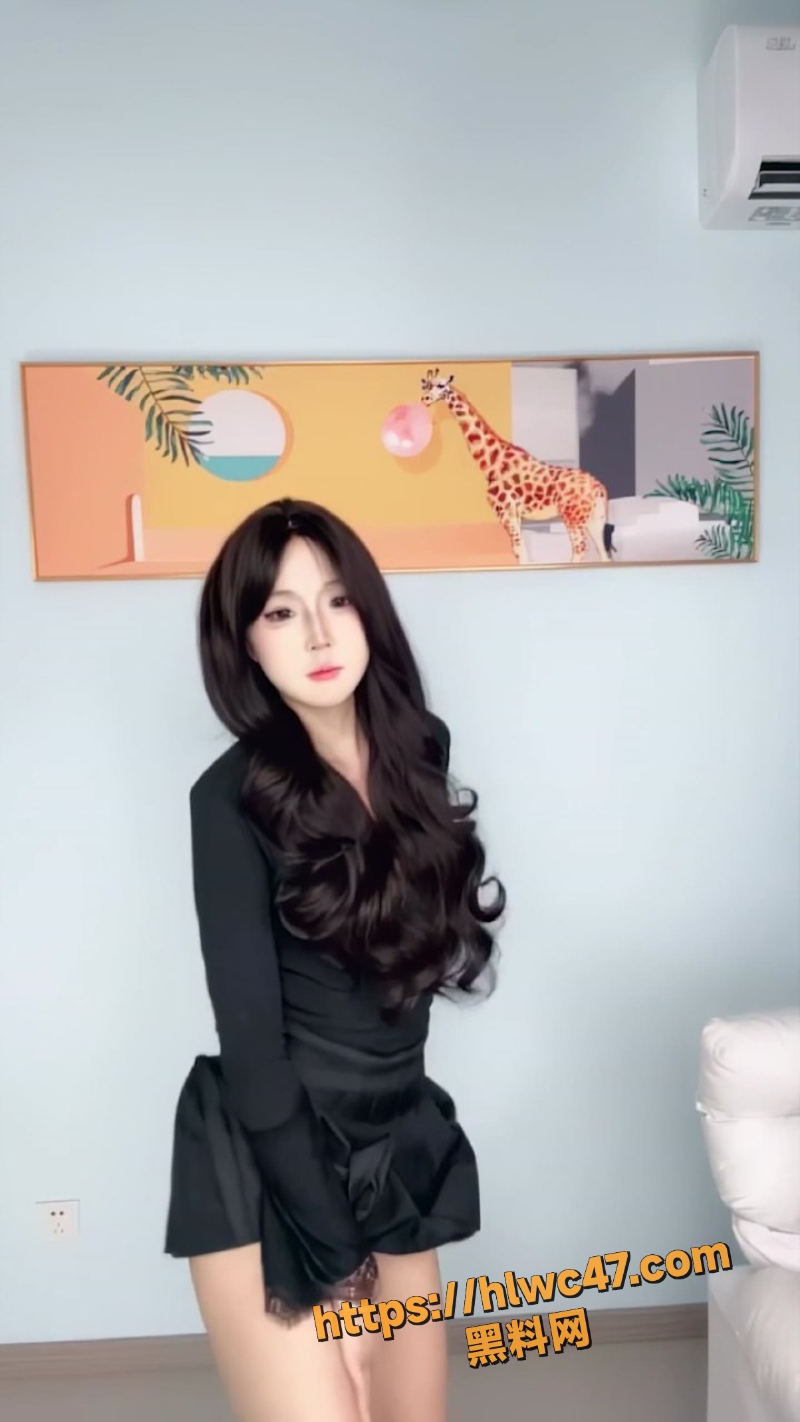 快手小咩咩脱衣裸舞视频 1