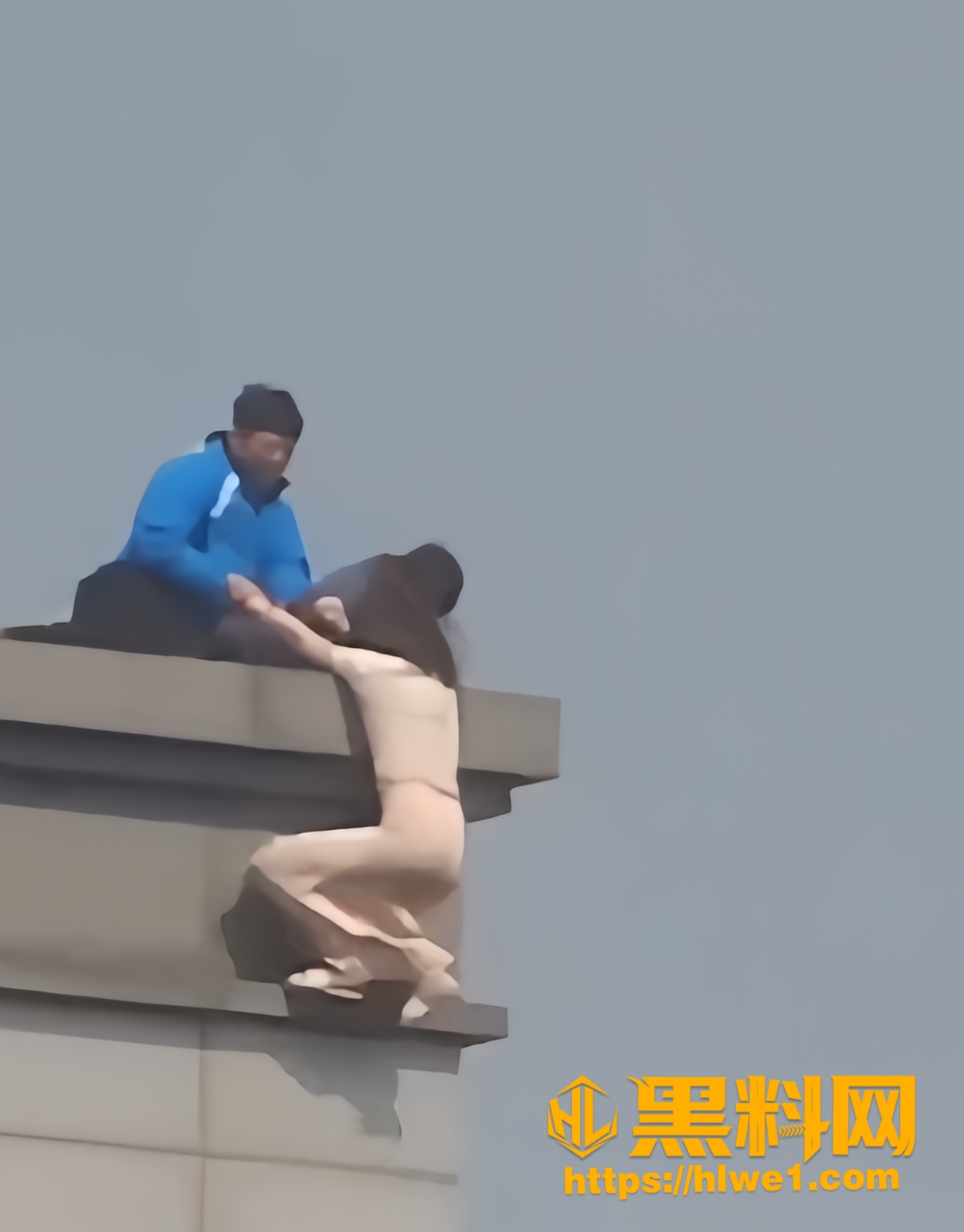 南京20楼跳楼4