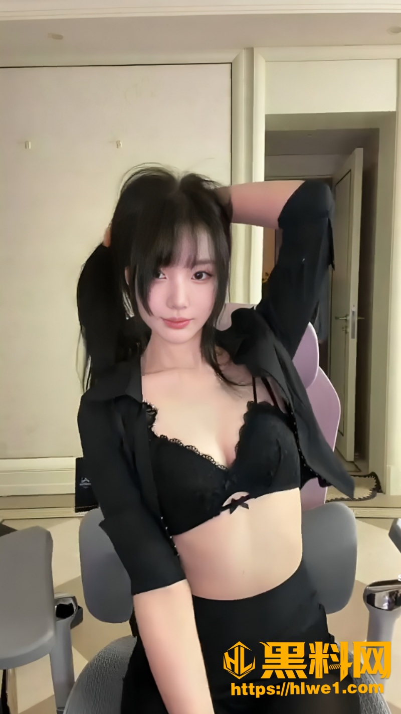 极品女友最新重金私拍1