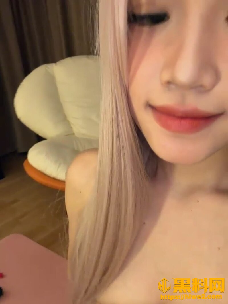 高颜值御姐youyo333自慰6