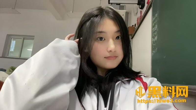 02何冉与男友性爱视频1 2wm