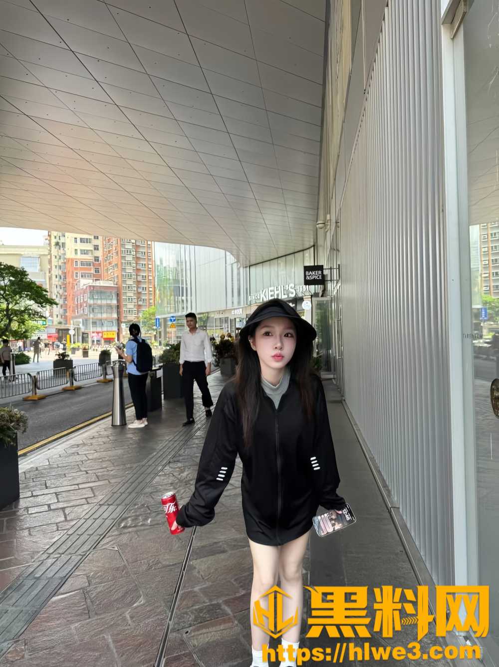 武汉大学新闻系女神林晓曼1