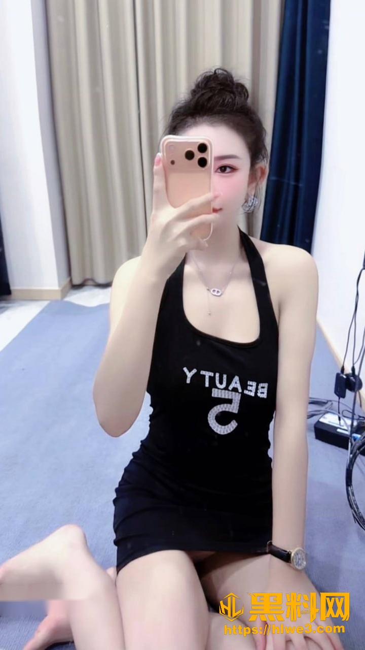 无毛嫩穴