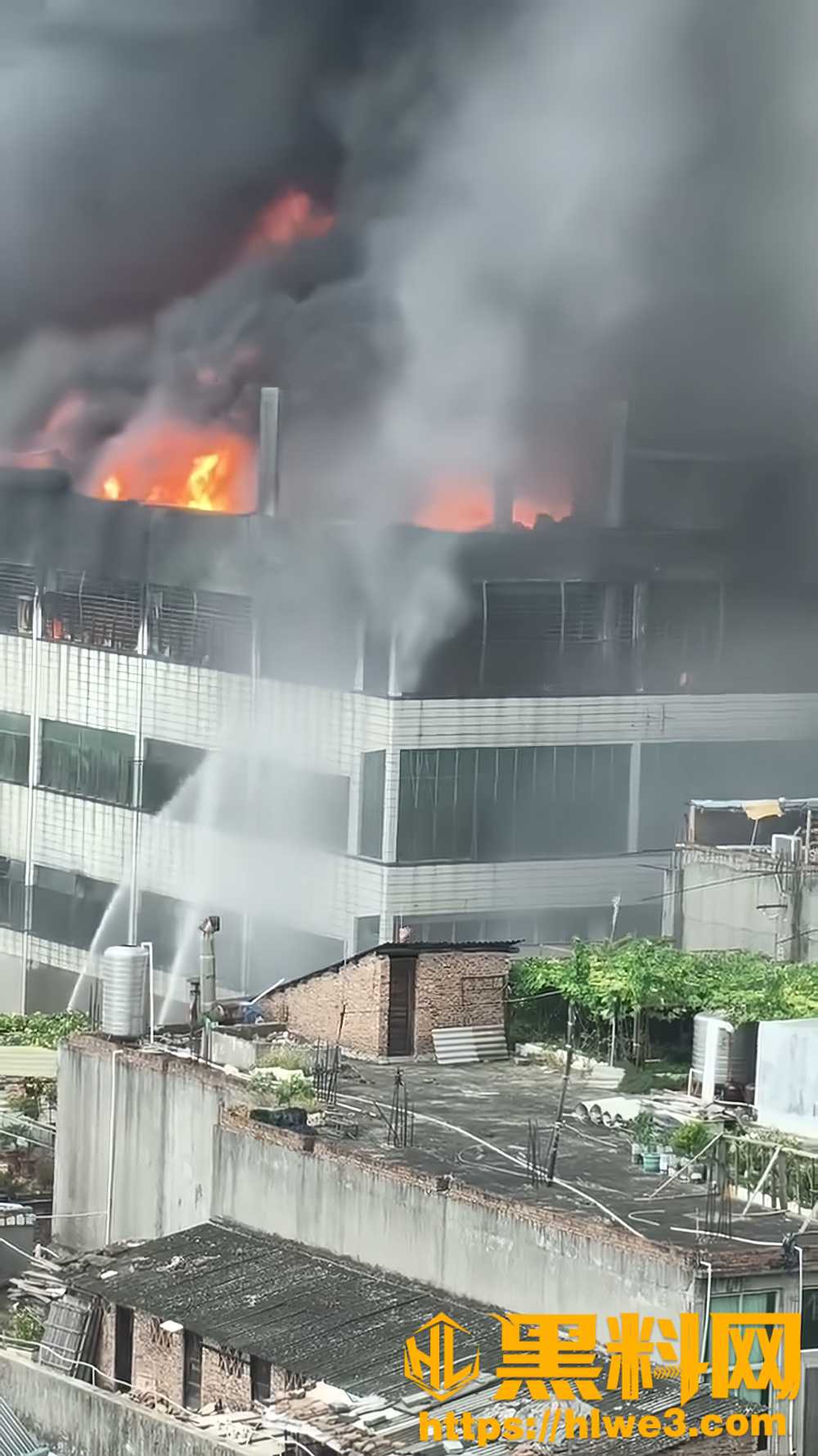泉州晋江市火灾救援现场5