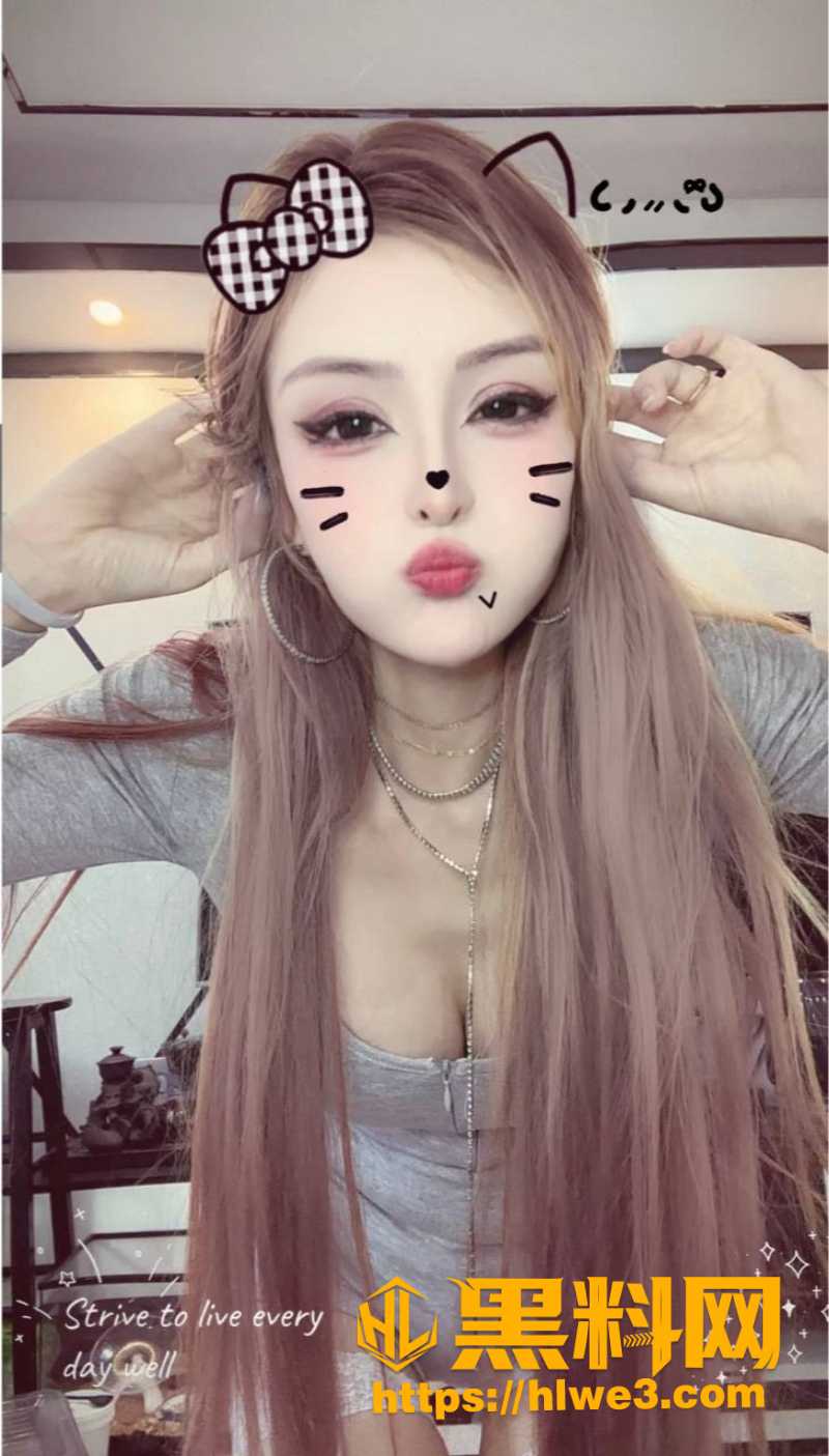 小姨Kioo全裸诱惑5