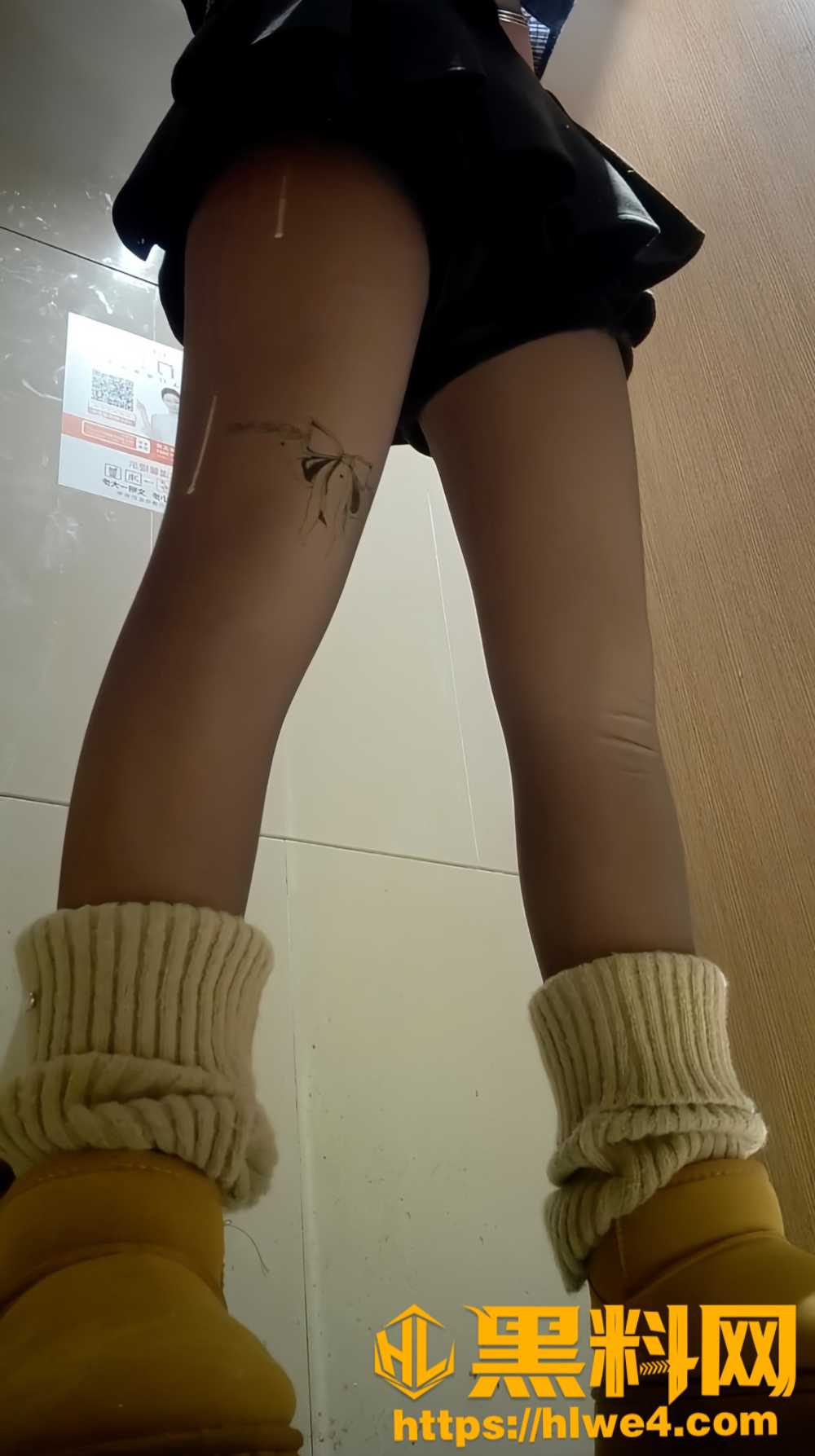 商场女厕偷拍视频2