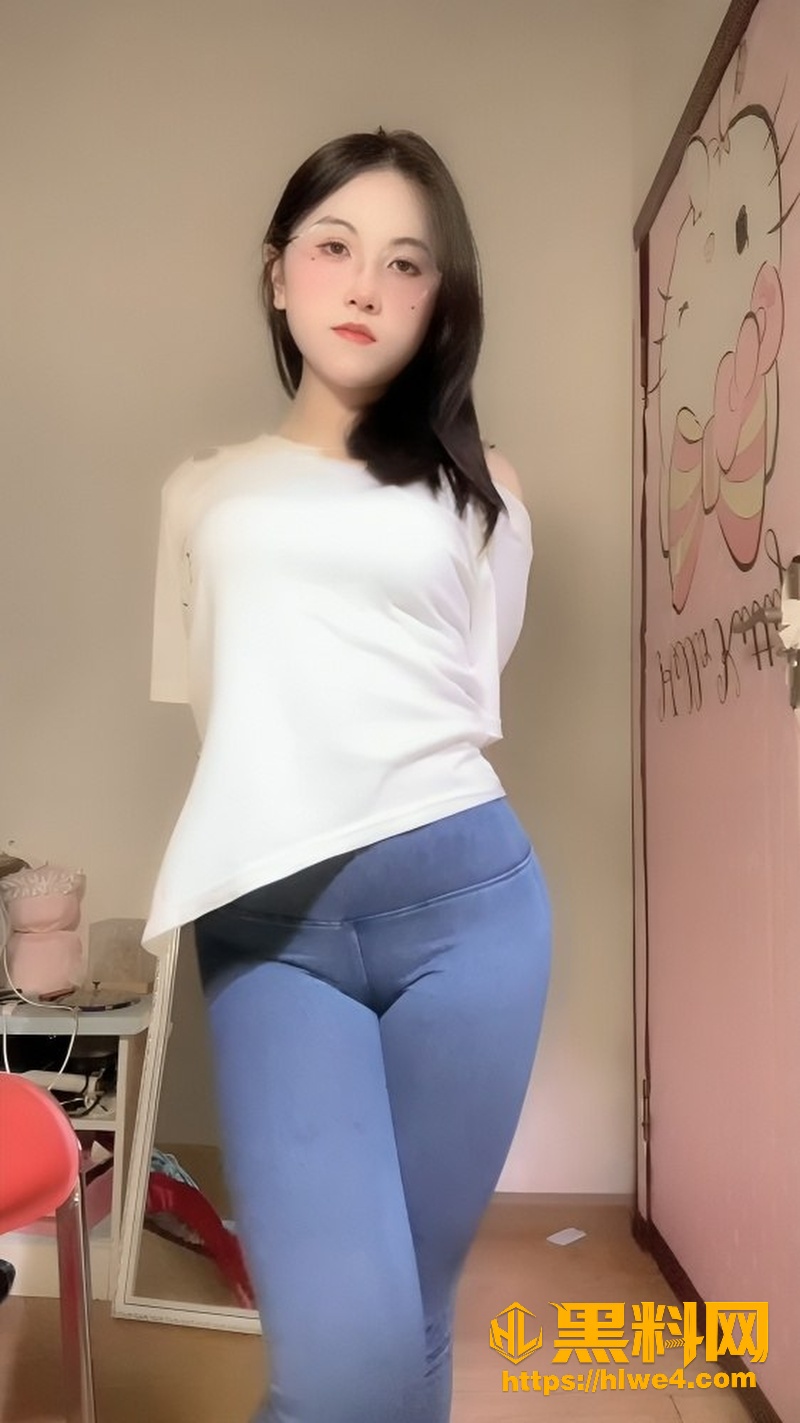 快手御姐少妇网红不嘻嘻2