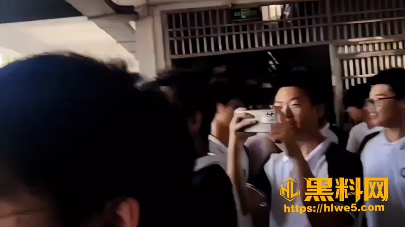 02学校缩短假期学生游行1 2wm