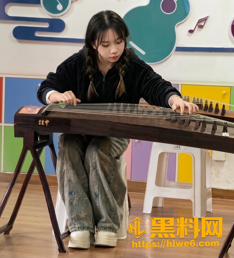 01泰州凤凰小学音乐老师1 1wm