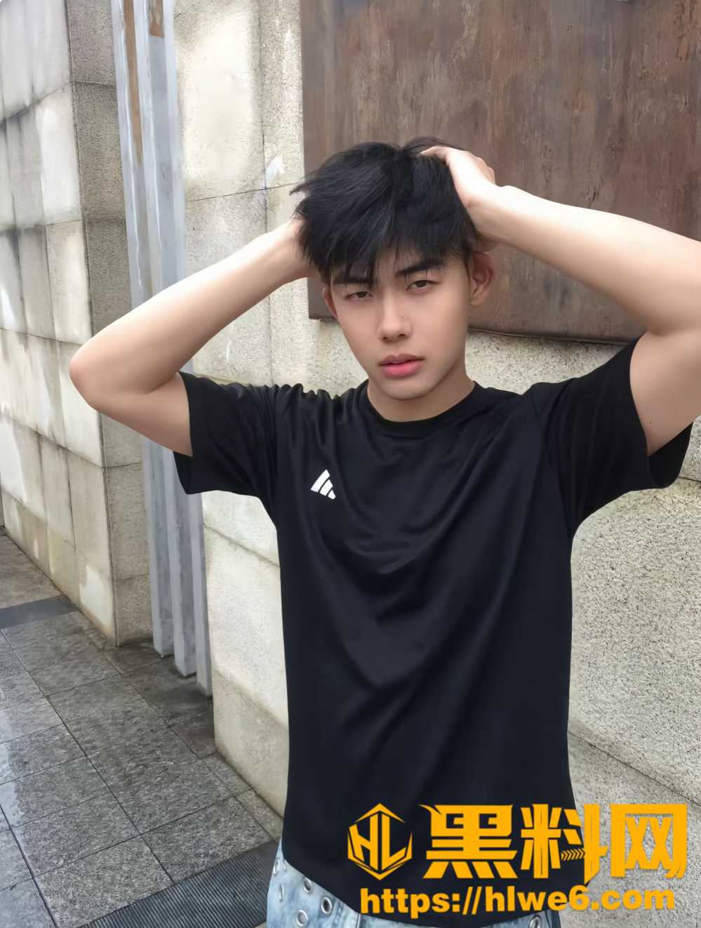 高冷小美直播露底4