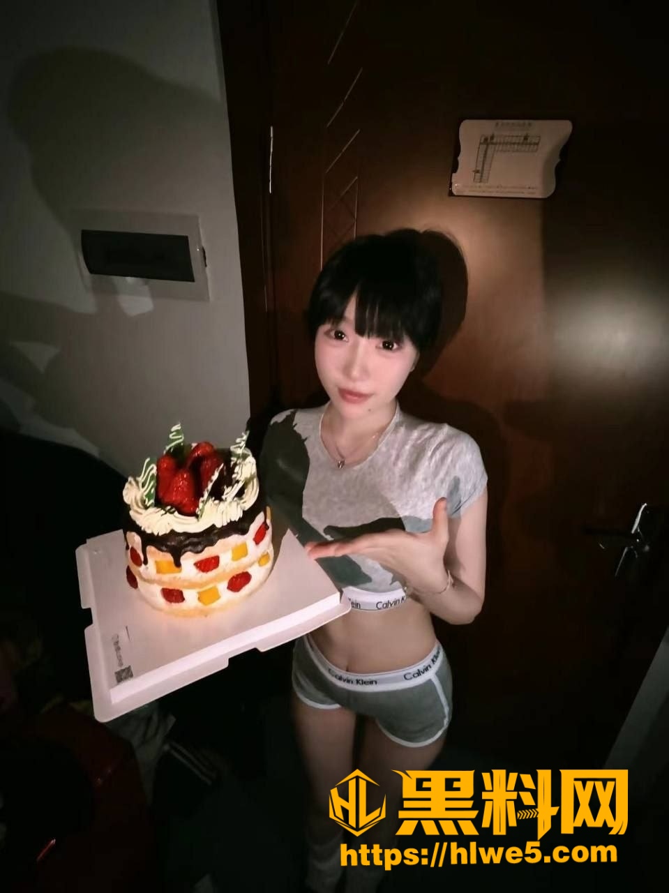 辽宁工业大学郭奕婷自拍
