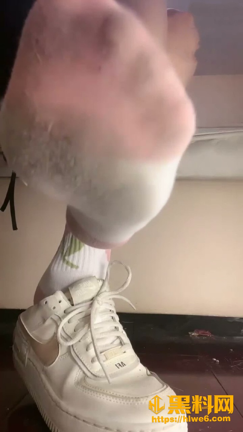 玉足欣赏裸足诱惑5