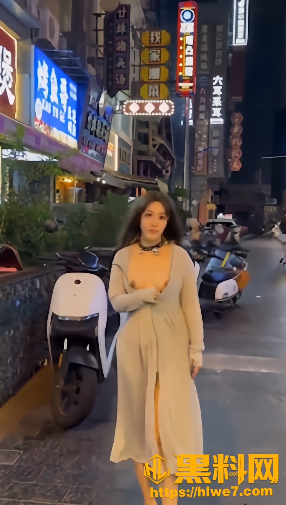美乳翘臀4