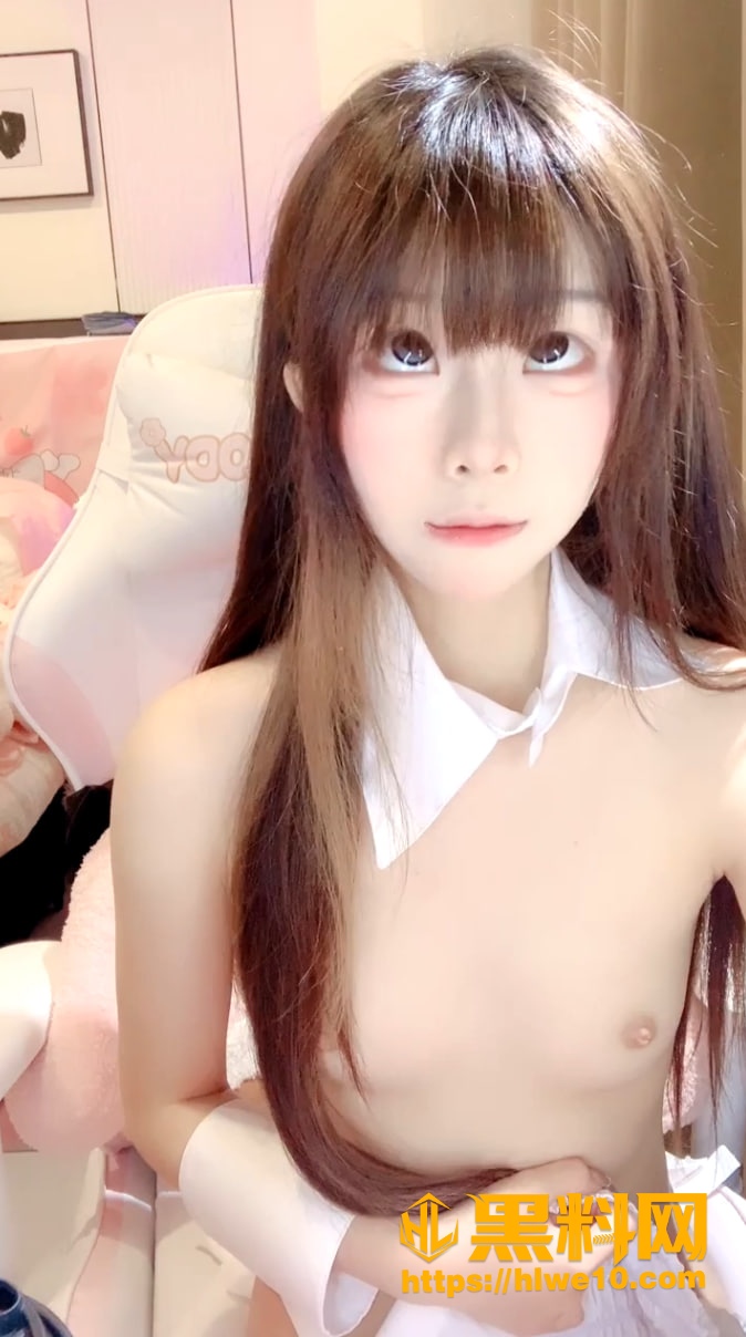 呆呆小奶萝自慰视频