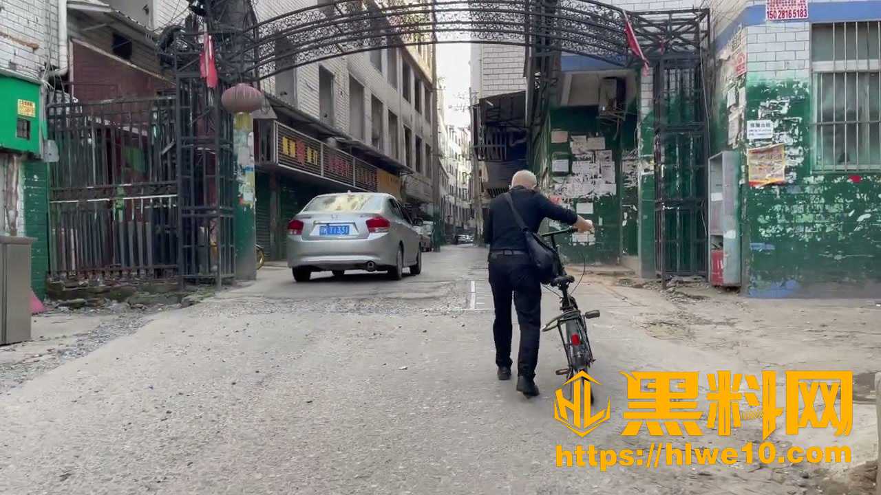 城中村出租屋昏暗小姐姐视频