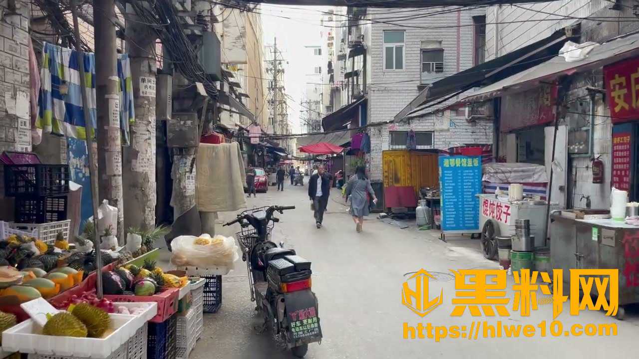 城中村小巷子性感小姐姐