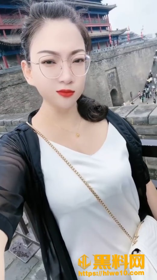 网红少妇王秘书反差福利