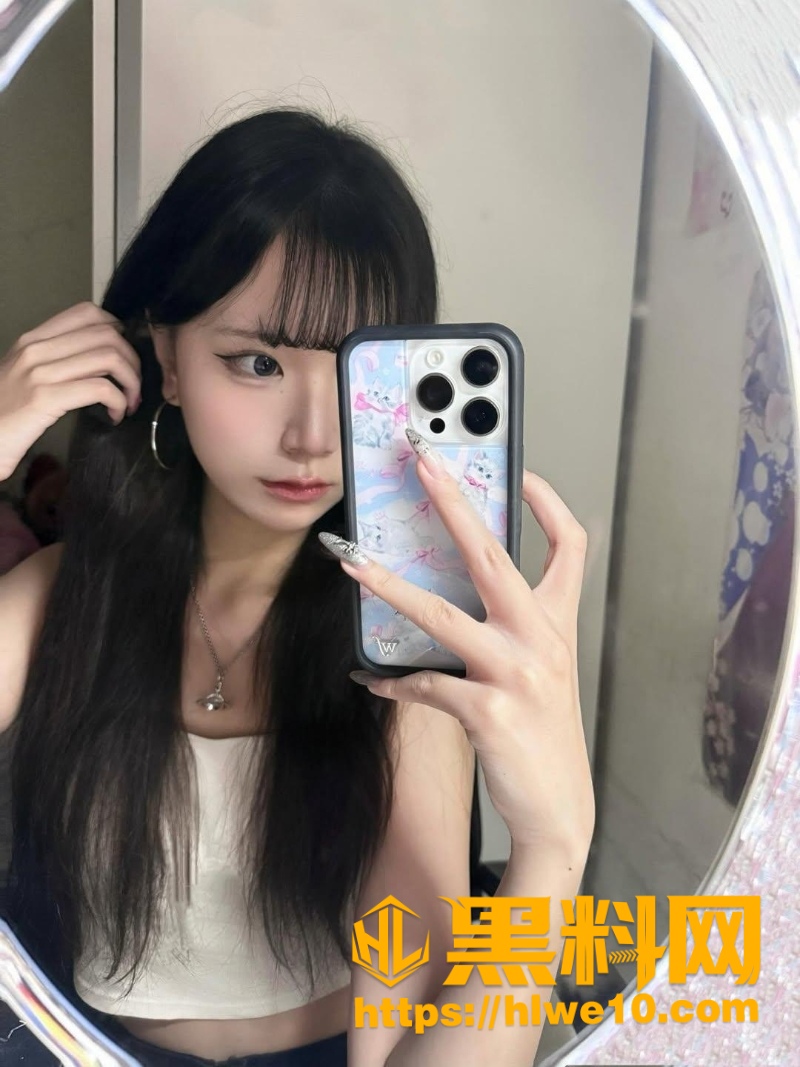 高颜值网美小瑜黑料曝光5