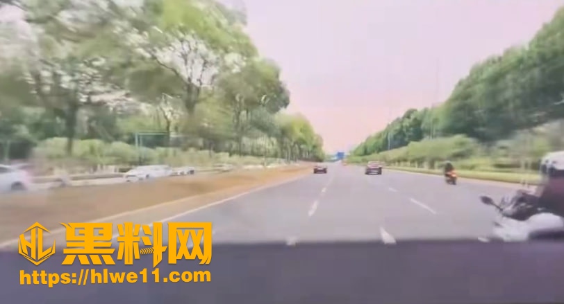 女骑手