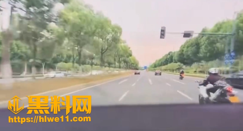 违规变道