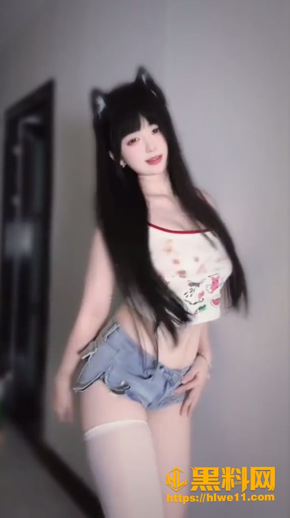 奶糖不吃泡芙最新资源