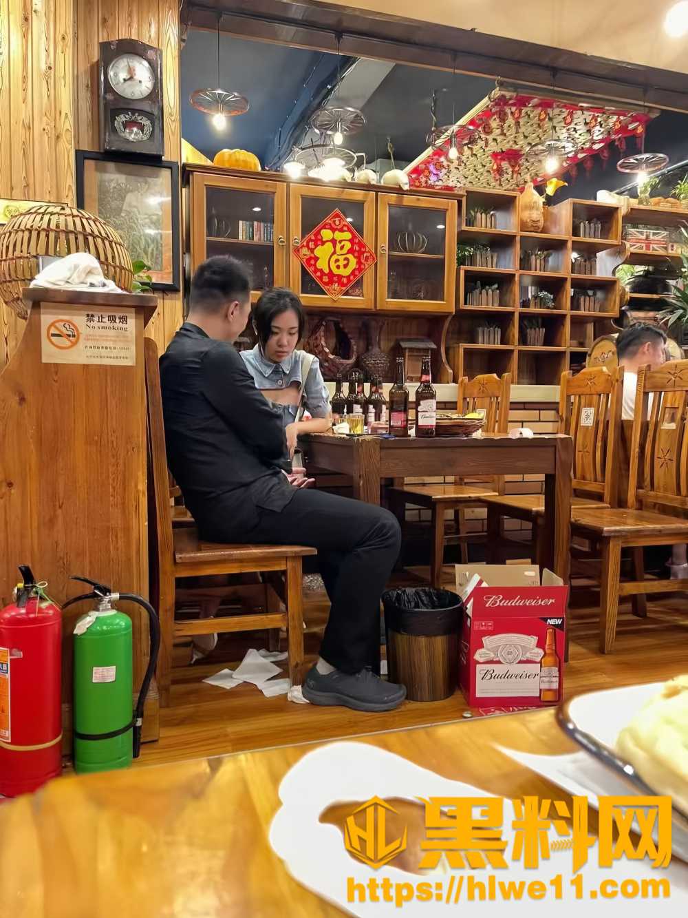东北菜馆土脱衣事件1