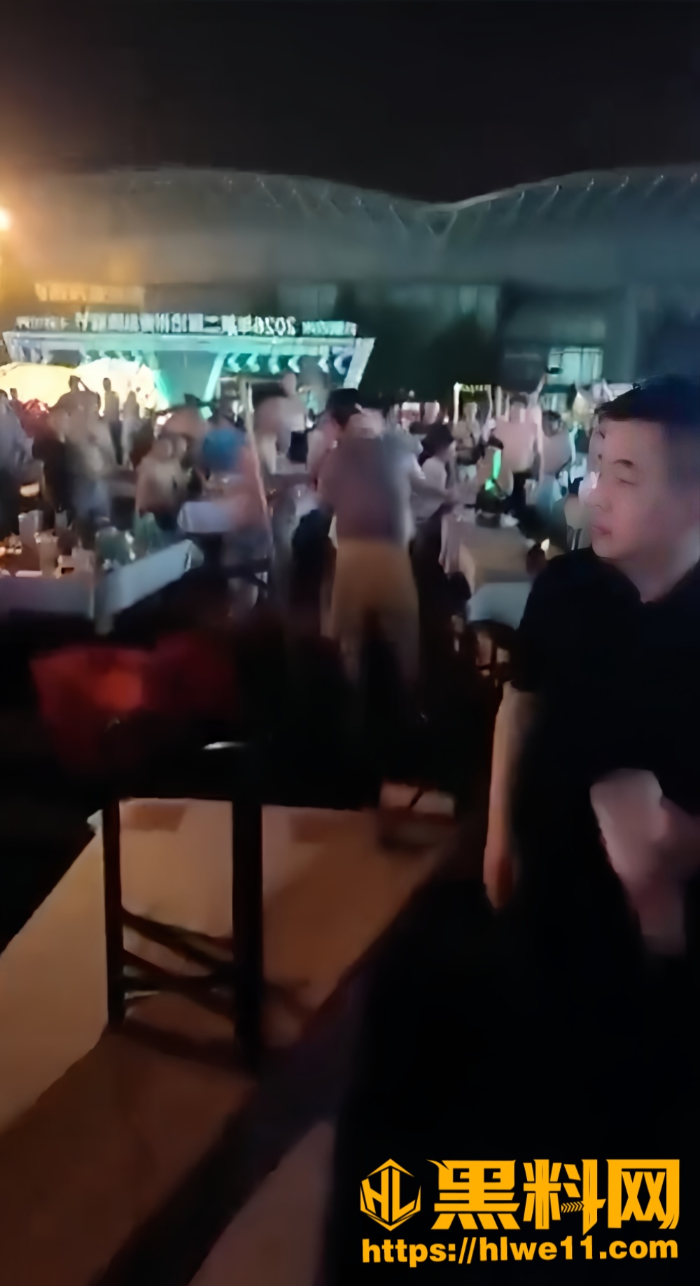 纹身男当警打架3