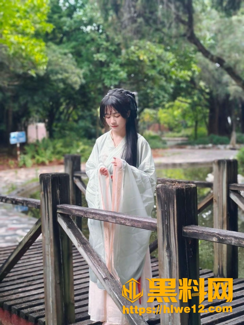 陶林林办公室偷情视频9