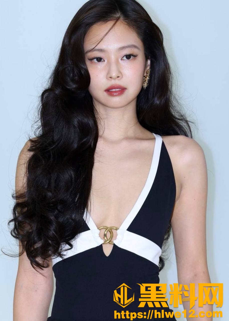 Jennie走光事件4
