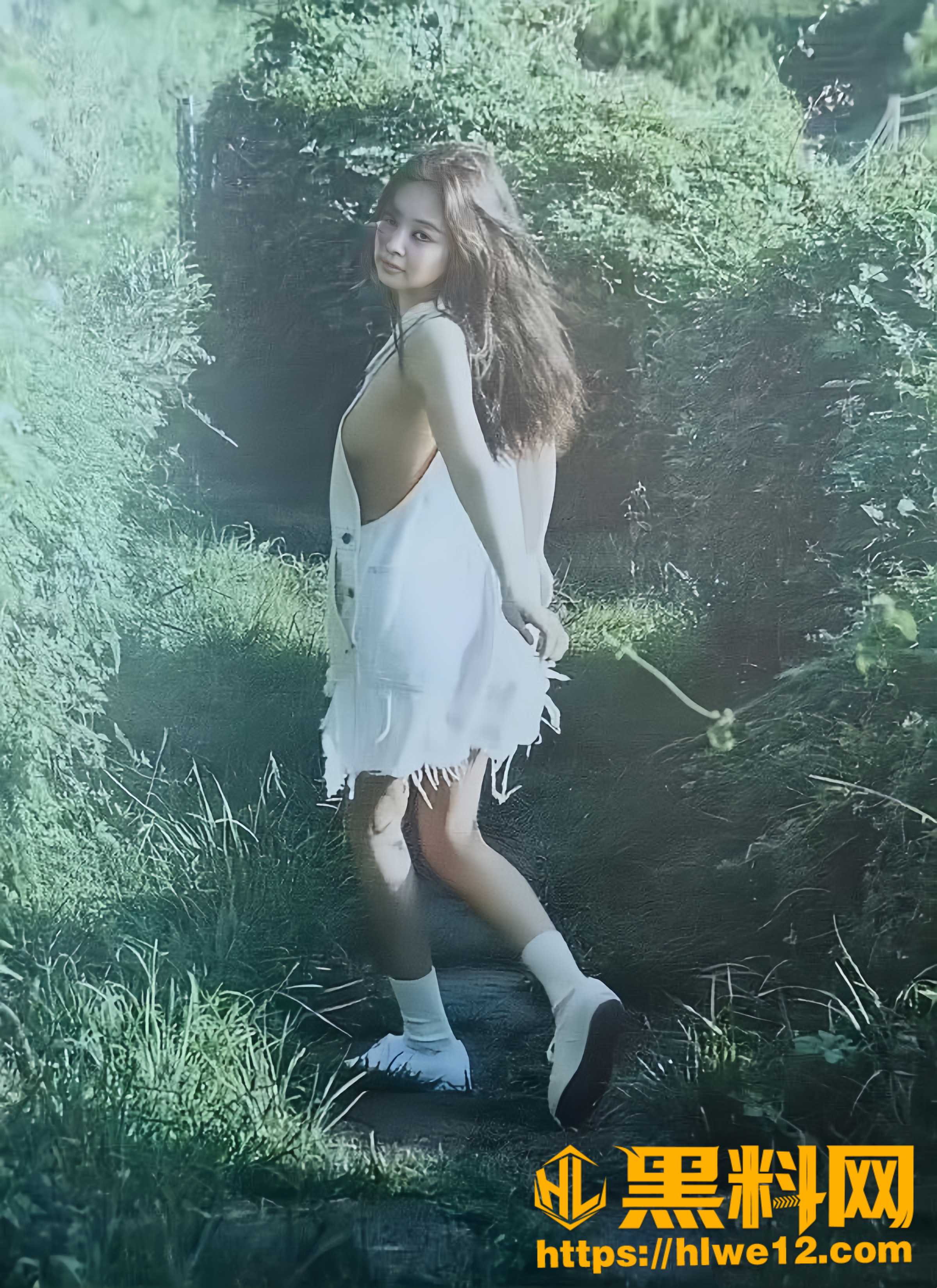 Jennie走光视频14