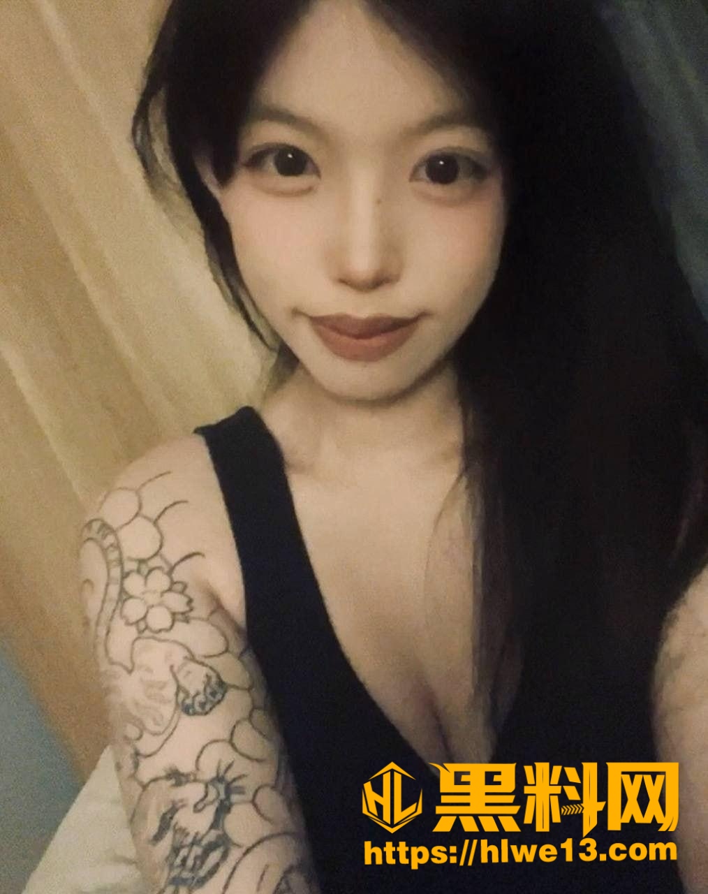 渣男曝光女大学生私密视频1