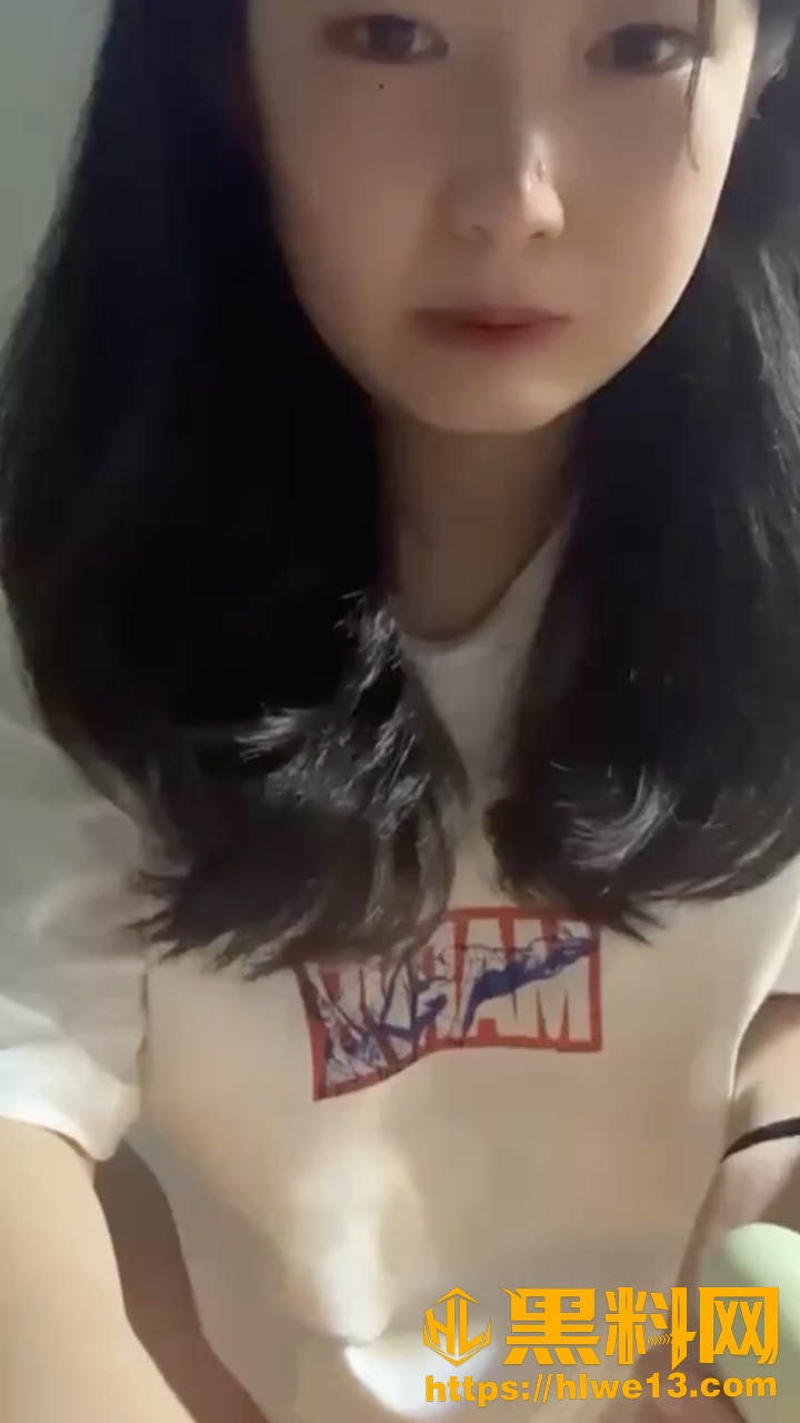 高颜值美女周品馨2