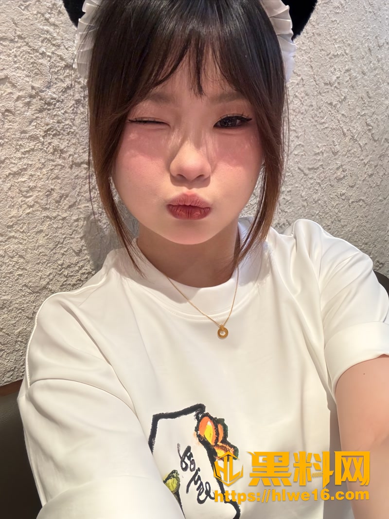 02深圳清纯大学生王雨萱1 2wm