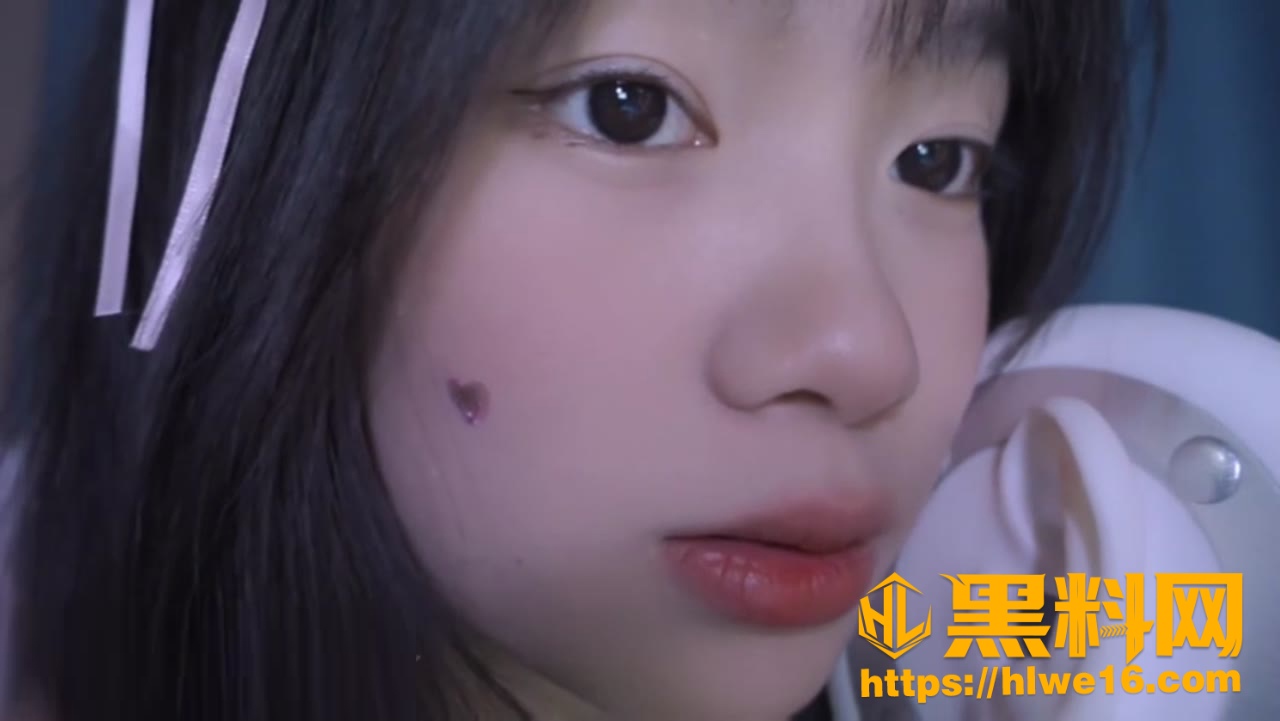 ASMR近景细腻舔耳体验3