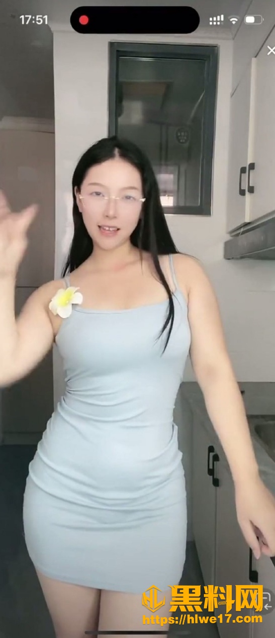 抖音网红瑾年擦边视频