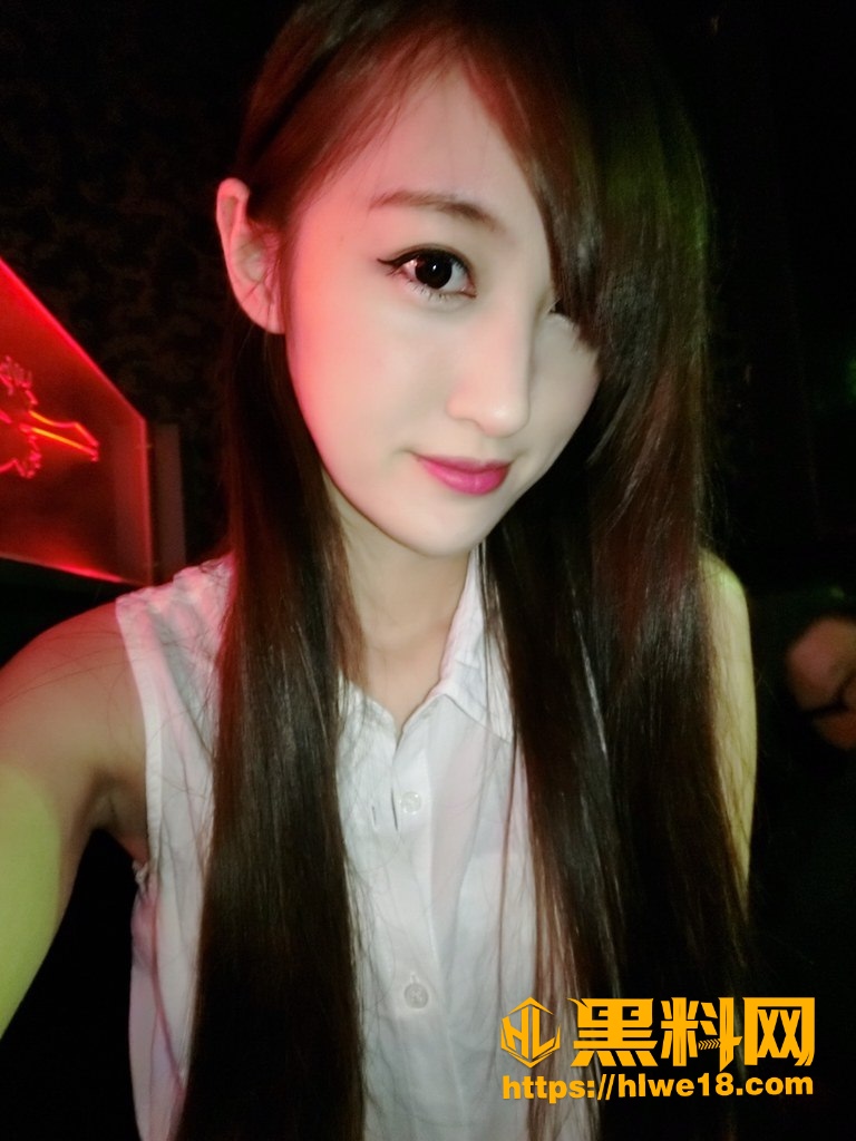 异地恋女友主动口交