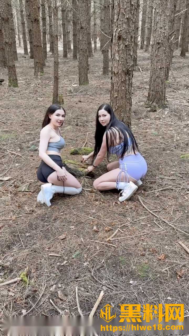 AudreyAndSadie户外野战视频1