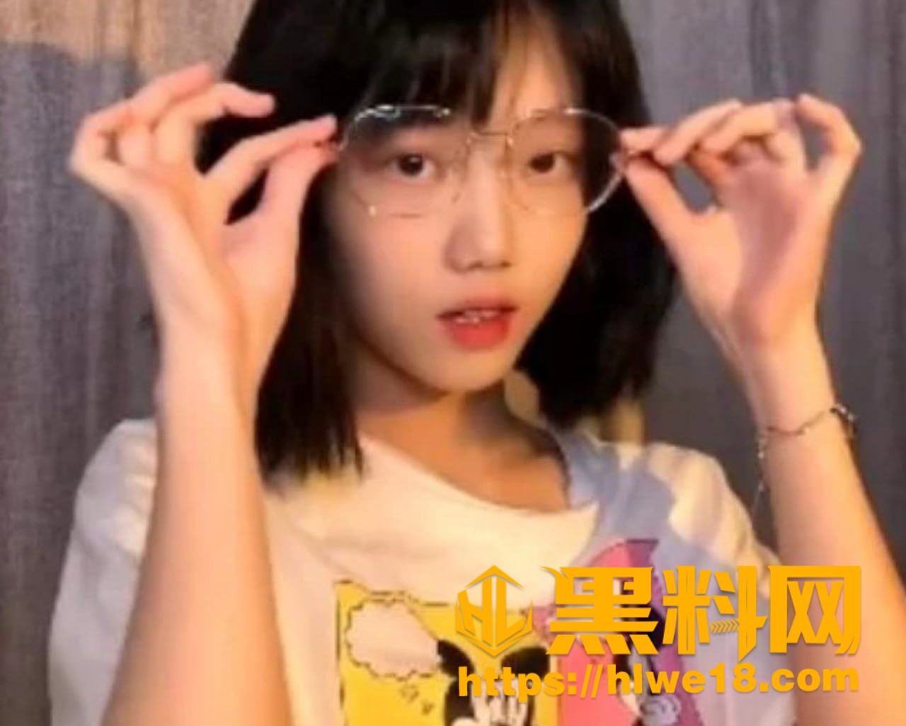 抖音网红贺子涵直播回放