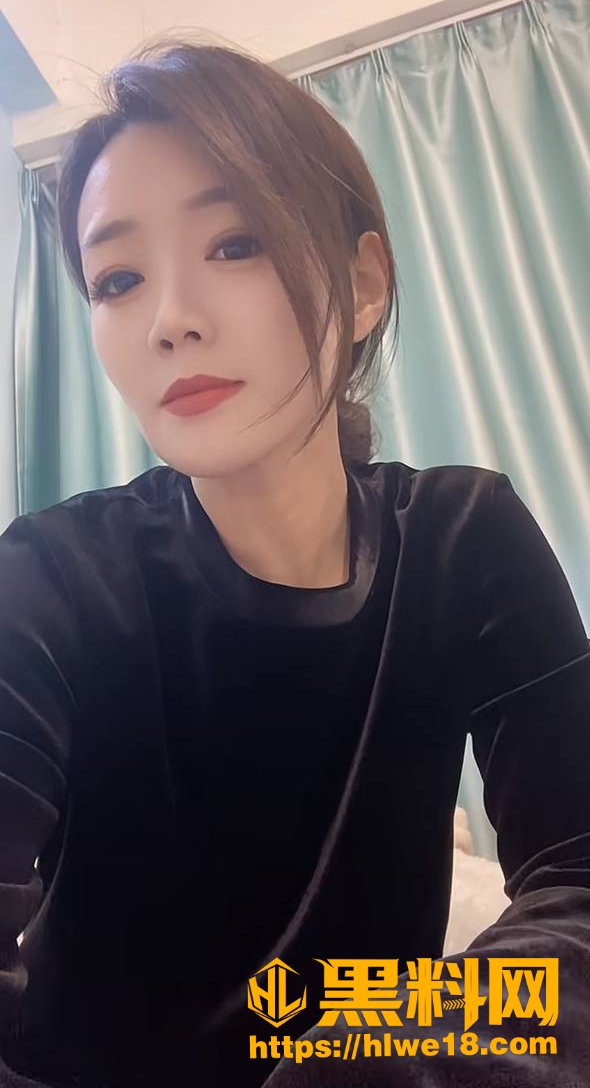 权威夫人露脸自慰视频3